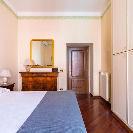 Grand Classic Apartment At San Martino By Napoliapartments Экстерьер фото
