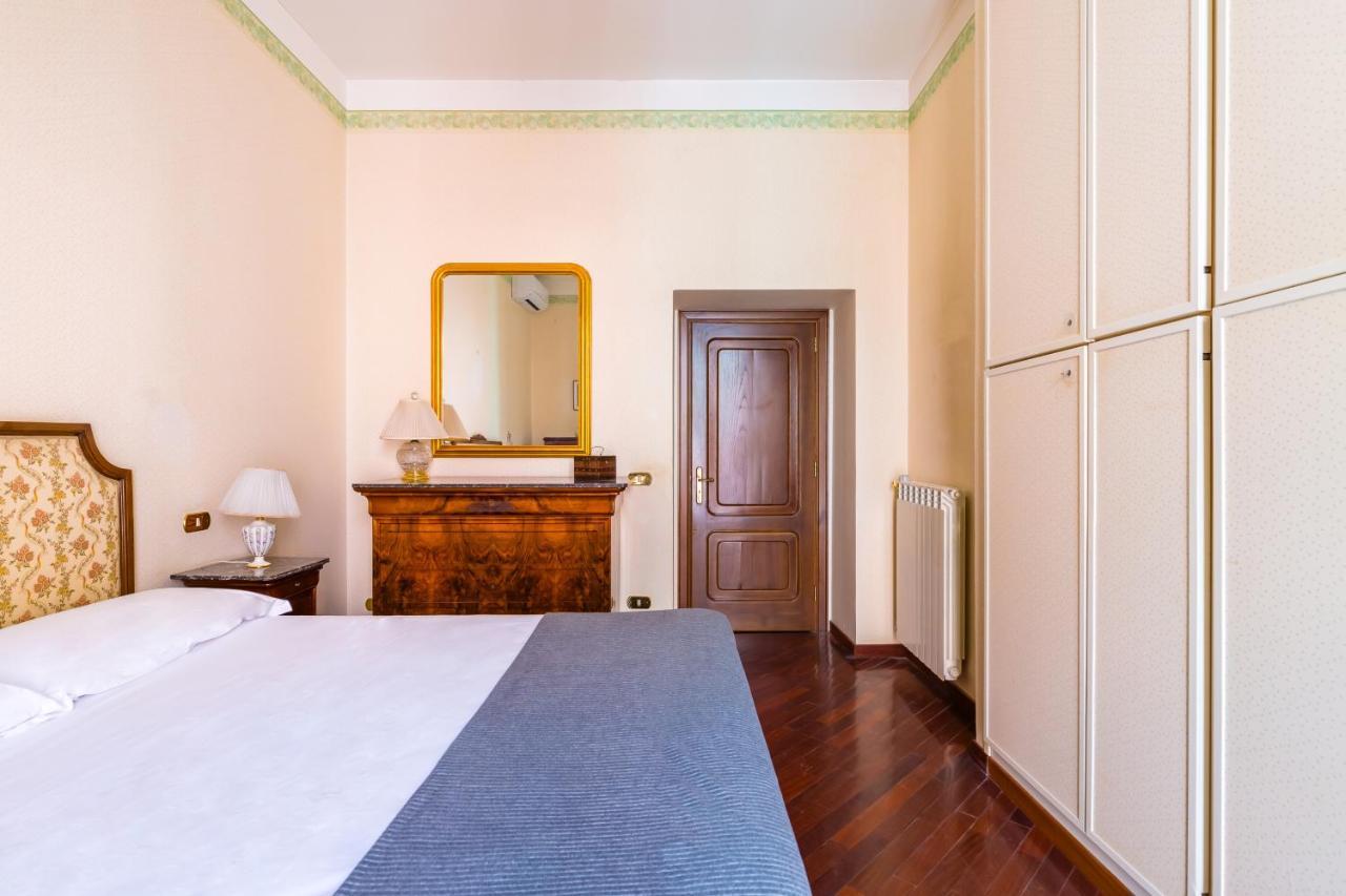 Grand Classic Apartment At San Martino By Napoliapartments Экстерьер фото