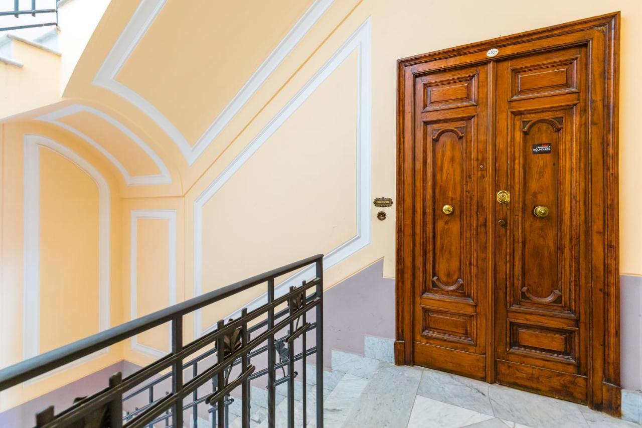 Grand Classic Apartment At San Martino By Napoliapartments Экстерьер фото