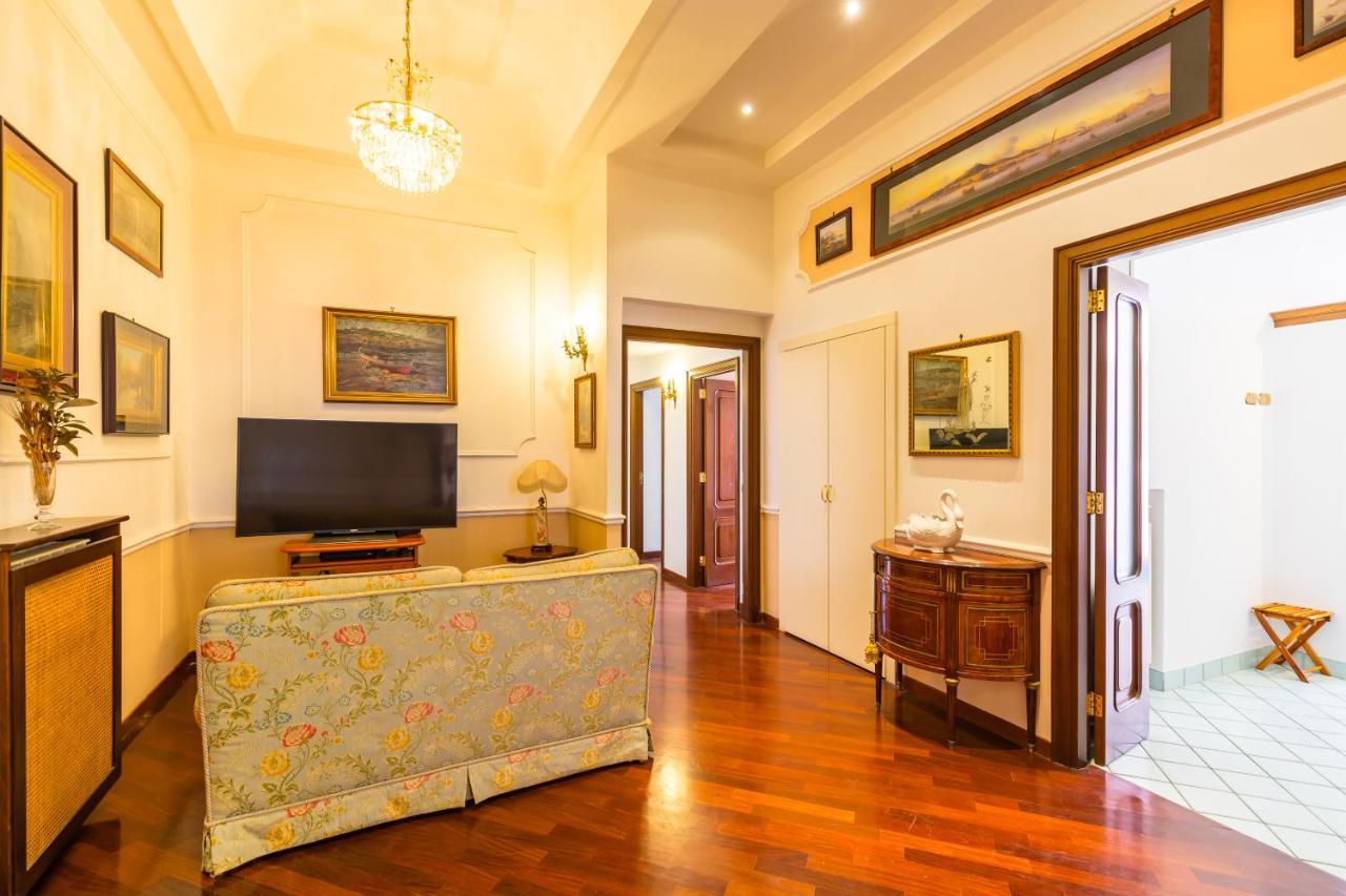 Grand Classic Apartment At San Martino By Napoliapartments Экстерьер фото