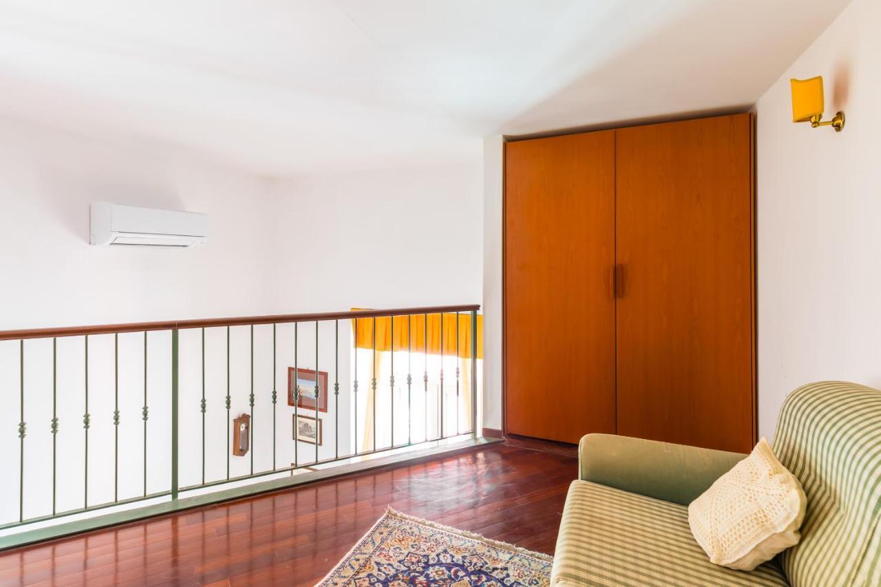 Grand Classic Apartment At San Martino By Napoliapartments Экстерьер фото