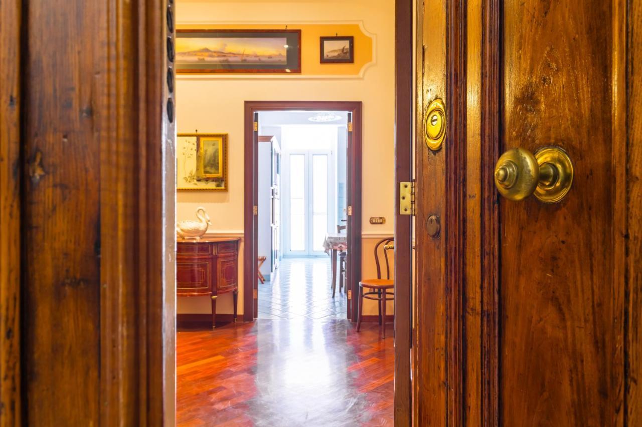 Grand Classic Apartment At San Martino By Napoliapartments Экстерьер фото